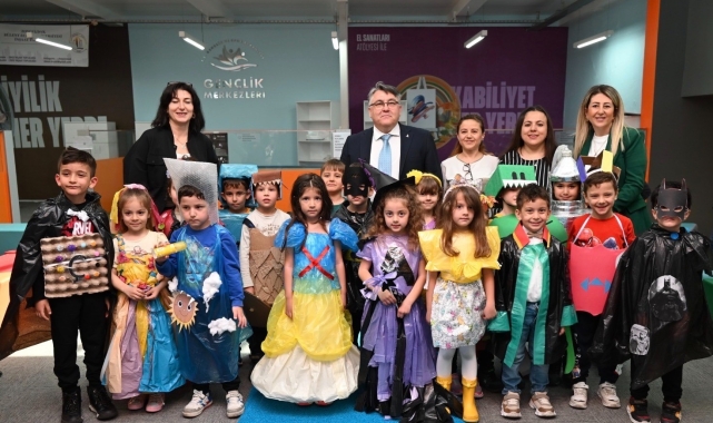 ZBEÜ'de Sıfır Atık Temalı Sergi ve Defile düzenlendi