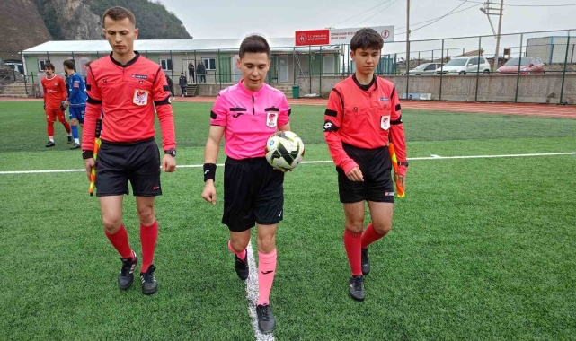 Zonguldak'ta 11 yıl sonra tiyatro gösterimi gerçekleşti