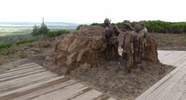 109 yıl önce o tarihi fotoğrafının çekildiği noktaya anıt yapıldı