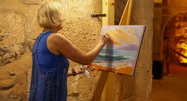 11 Ukraynalı kadının hazırladığı 'Sanatçıların Gözünden Alanya' sanat sergisi açıldı