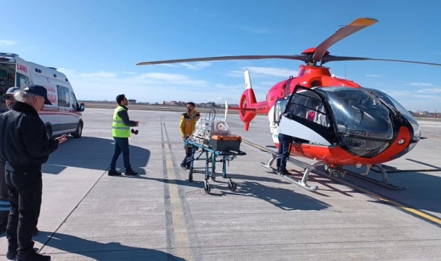 12 günlük bebek, helikopterle Van'a sevk edildi