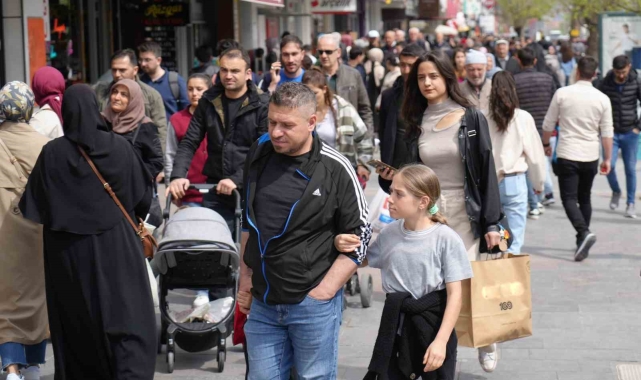 9 günlük bayram tatilini fırsat bilen Erzincanlılar memleketlerine akın etti