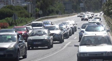 9 günlük tatil bitti, tatilciler geri dönüşe başladı