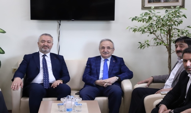AK Parti Samsun İl Başkanı Köse'den 19 Mayıs Belediye Başkanı Topaloğlu'na ziyaret