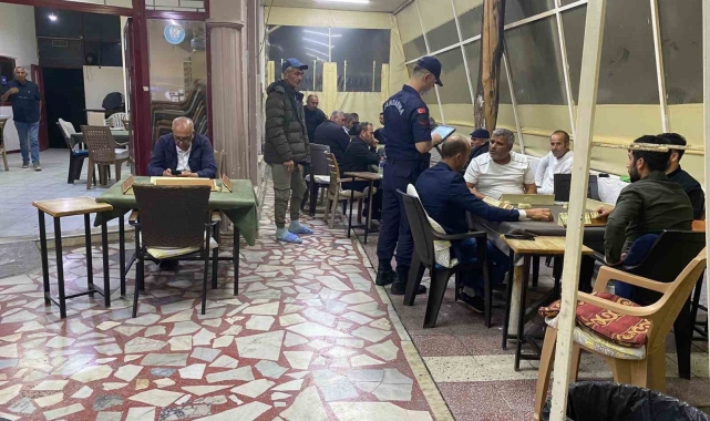 Alanya'da 2 aranan şahıs yakalandı