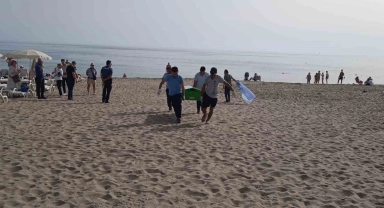 Alanya'da bir turist sahilde ölü bulundu