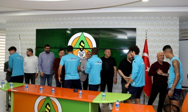 Alanyaspor'da bayramlaşma töreni yapıldı