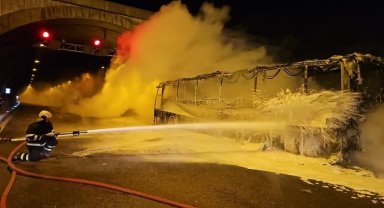 Alevlere teslim olan yolcu otobüsünde hastaneye kaldırılan yolcu sayısı 16'ya yükseldi