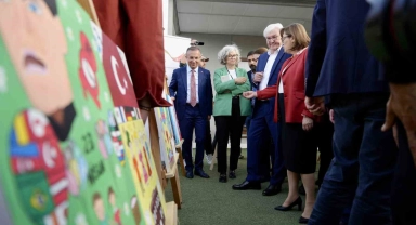 Almanya Cumhurbaşkanı Steinmeier, Gaziantep'te depremzedelerle bir araya geldi