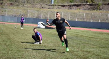 Anadolu Üniversitesi Spor Kulübü 3 puanı 3 golle aldı