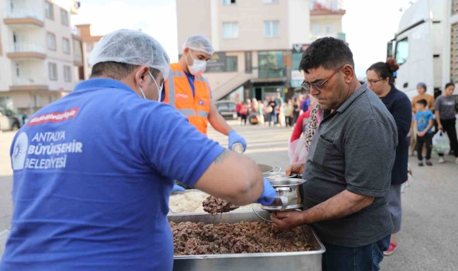 Antalya'da Diyarbakır rüzgarı esti