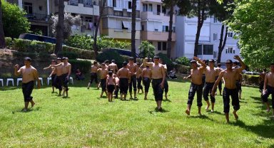 Antalya'da geleceğin başpehlivanları hazırlıklara devam ediyor