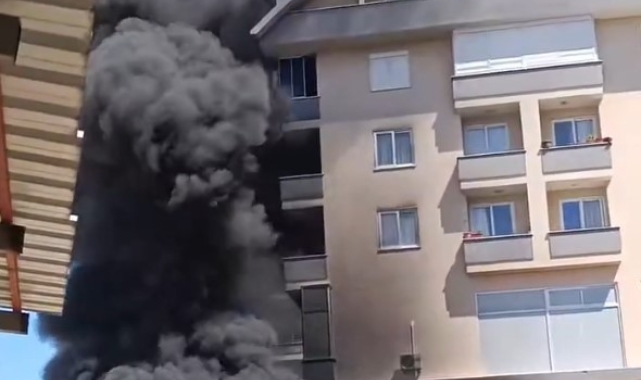 Apartman bahçesinde yangın paniği