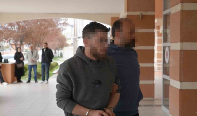 Aracında silahla vurulmuştu: Adliyeye sevk edilen 2 kişi tutuklandı
