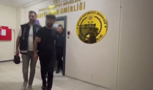 Avcılar'da evine girdikleri şahsı bağlayıp paralarını ve köpeğini çalan şahıslar yakalandı