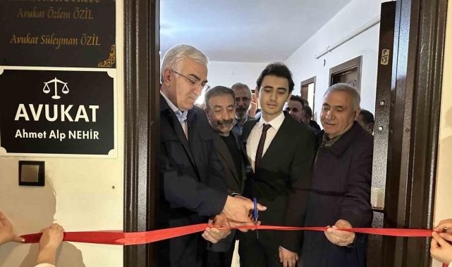 Avukat Ahmet Alp Nehir Avukatlık bürosu açtı.