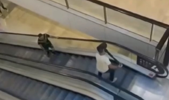Avustralya'da bıçaklı saldırgana meydan okuyan Fransa vatandaşına süresiz vize