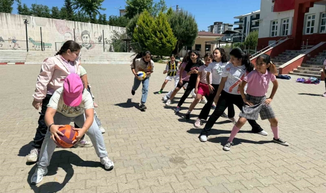 Aydın'da minikler, sporu yaşam tarzı haline getiriyor