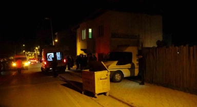 Babasının gözleri önünde tüfekle kendisini vurdu