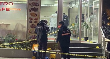 Bağcılar'da kafeye silahlı saldırı: 1'i ağır 3 yaralı