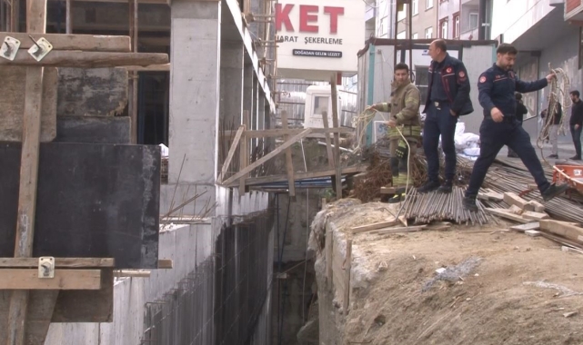 Bağcılar'da yaklaşık 10 metre yükseklikten düşen işçi yaralandı