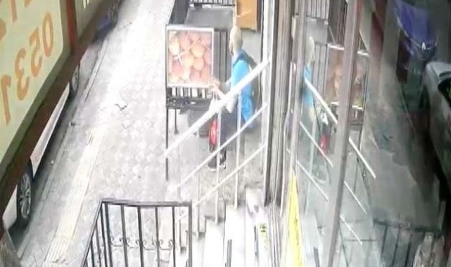Bahçelievler'de 2 ay boyunca dükkanın önünden süt çalan hırsız kamerada
