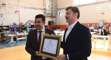 Bahçelievler'de 5 yıl daha Hakan Bahadır başkan