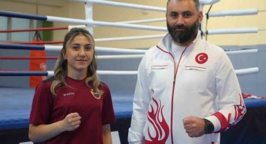 Balkan şampiyonu Asuman, dünya şampiyonasında altın madalya için ringe çıkacak