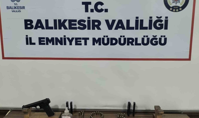 Bandırma'da iki şahıs uyuşturucu madde ve ruhsatsız silahla yakalandı