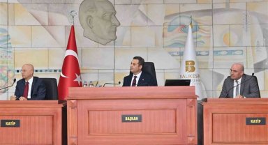 Başkan Ahmet Akın yöneticilerle ilk toplantısını yaptı