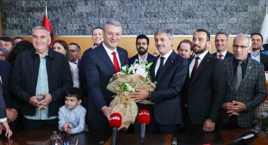 Başkan Alemdar görevi Osman Çelik'e devretti