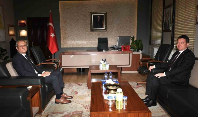 Başkan Aydın ilk resmi ziyaretini yaptı