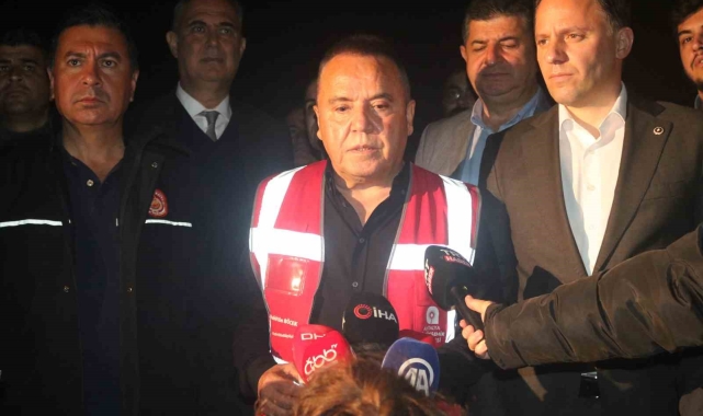 Başkan Böcek: "Teleferiğin yıllık ağır bakımları, normal rutin bakımları yapıldı"