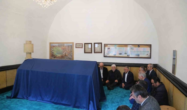 Başkan Büyükkılıç, Melik Mehmet Gazi Türbesi'ni ziyaret etti