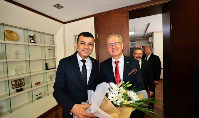 Başkan Çavuşoğlu; "Hedefimiz ilk 5 yılda Pamukkale'ye gelen turistlerden 1 milyonunu Denizli'de ağırlamak"
