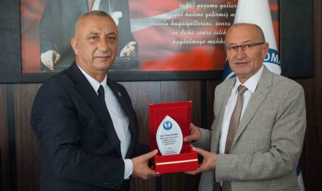 Başkan Engin Uysal: "Borçsuz bir belediye bırakan Sahvet Ertürk'e teşekkür ederim"