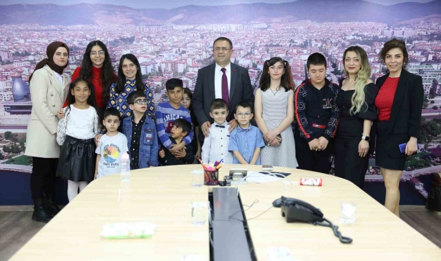 Başkan Gökçe özel çocukları ağırladı