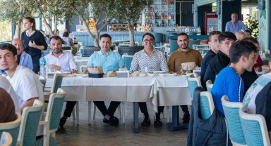 Başkan Günel'den Kuşadasıspor'a moral dopingi