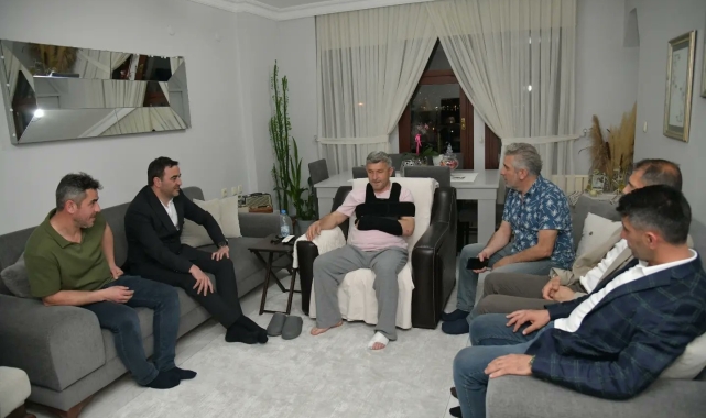Başkan hasta ve yaşlıların ayağına gitti