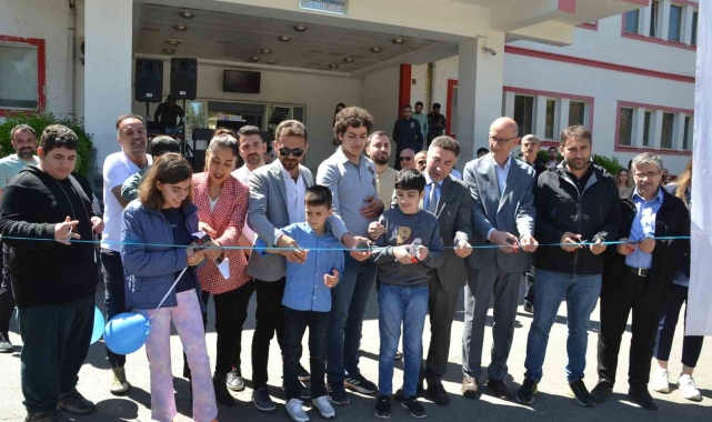 Batman Üniversitesi'nden 2 Nisan Dünya Otizm farkındalık günü etkinliği
