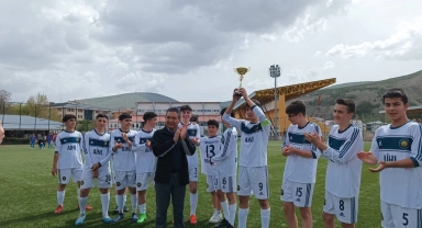 Bayburt İl Milli Eğitim Müdürlüğü bünyesinde kurulan U15 takımı şampiyon oldu