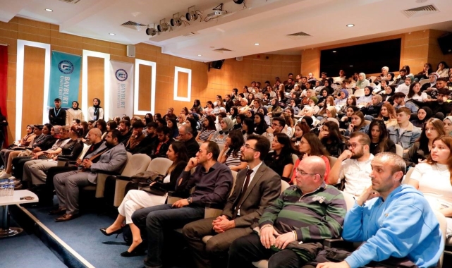 Bayburt'ta 'Eczane Teknisyenleri ve Teknikerleri Günü' dolayısıyla etkinler düzenlendi