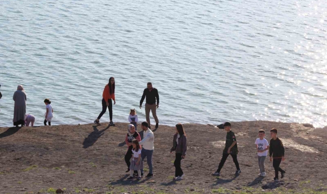 Bayram tatilinde Meke Gölü ve Acıgöl'e ziyaretçi akını