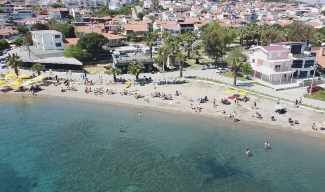 Bayram tatilini fırsat bilenler Foça'ya akın etti