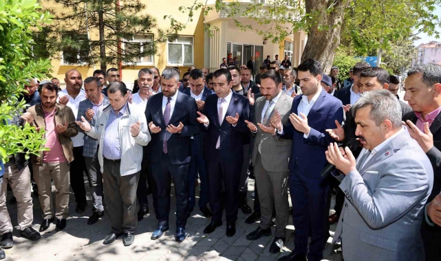Belediye Başkanı Savaş Kalaycı, dualarla görevine başladı