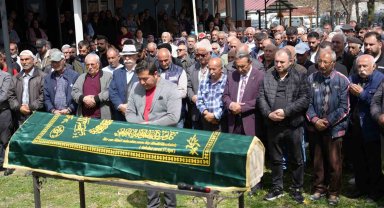 Beşiktaş'taki yangında hayatını kaybeden Erzincanlı Binali Çayır son yolculuğuna uğurlandı