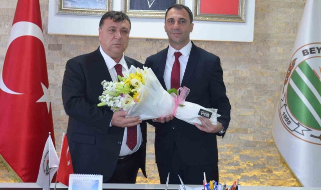 Beylikova'nın yeni başkanı mazbatasını aldı