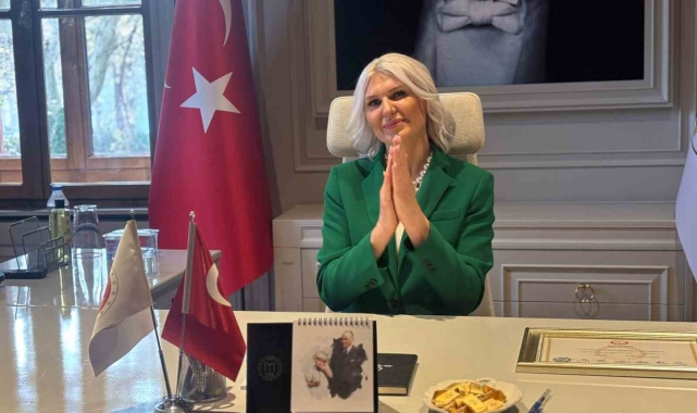 Bilecik'in ilk kadın belediye başkanı göreve başladı