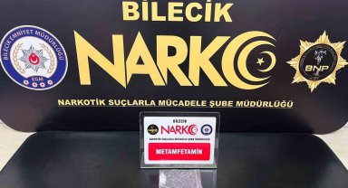 Bilecik'te uyuşturucu operasyonu; 2 şüpheli şahıs yakalandı
