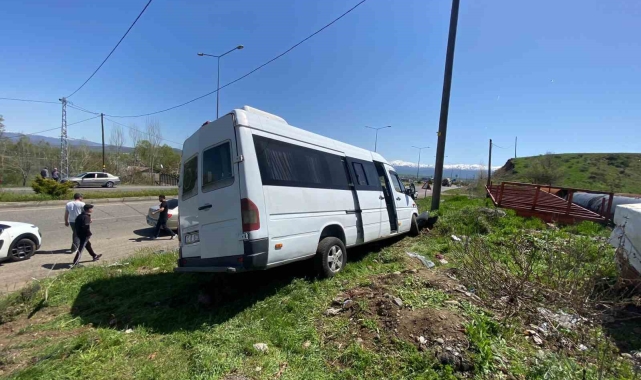 Bingöl'de trafik kazası: 4 yaralı